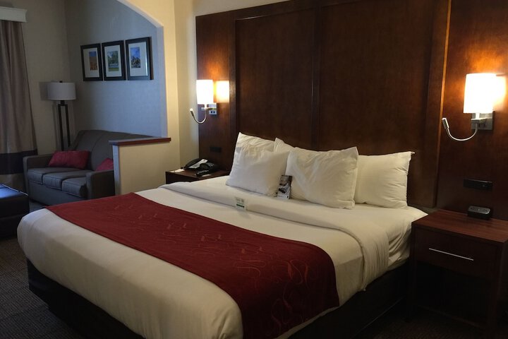 Comfort Suites Near Six Flags Magic Mountain