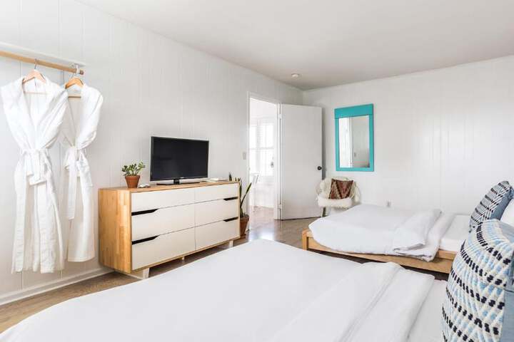 Room 28 of 51