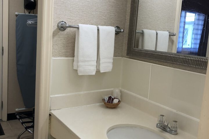 Wilbraham Inn