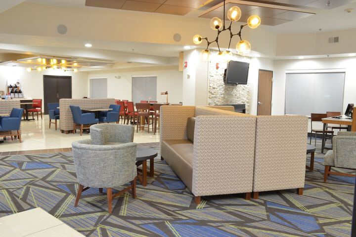Hotel Interior 8 of 31