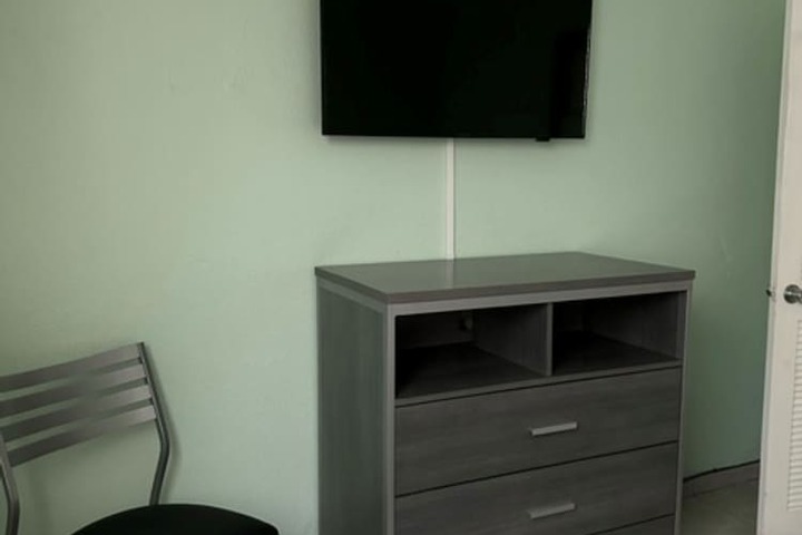 Room 21 of 61