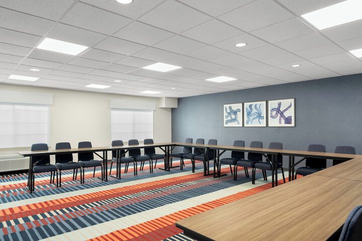 Garner Hotel Madison Huntsville Airport by IHG