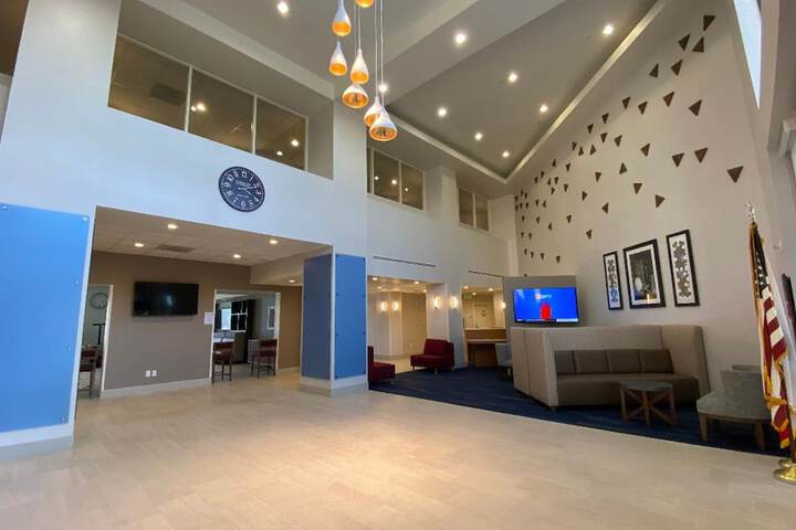 Hotel 6 of 42