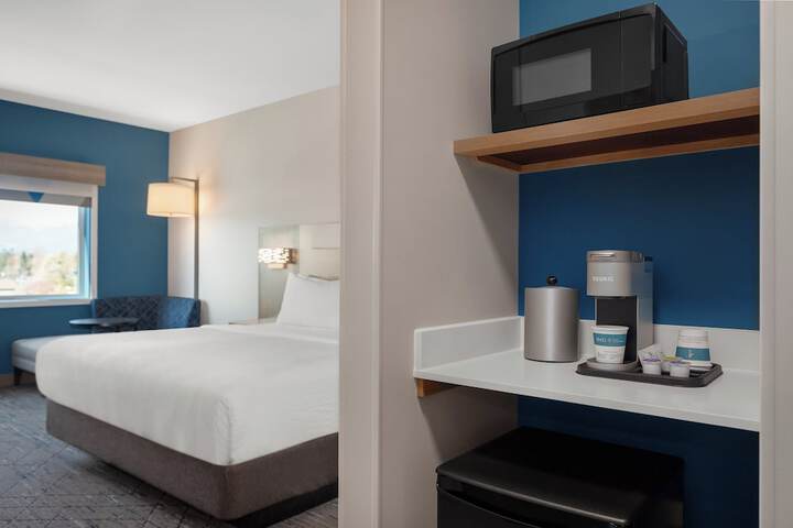 Holiday Inn Express & Suites Courtenay - Comox by IHG