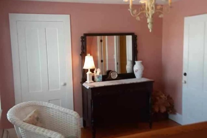 Room 18 of 37
