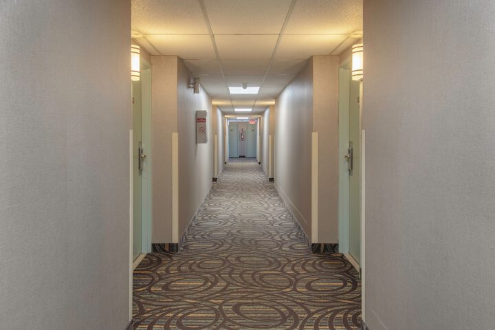 Ballroom/Hall 22 of 23