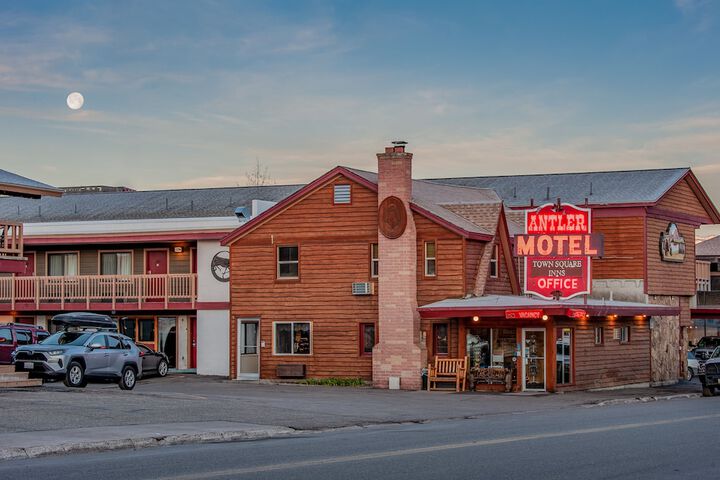 Hotel 5 of 34