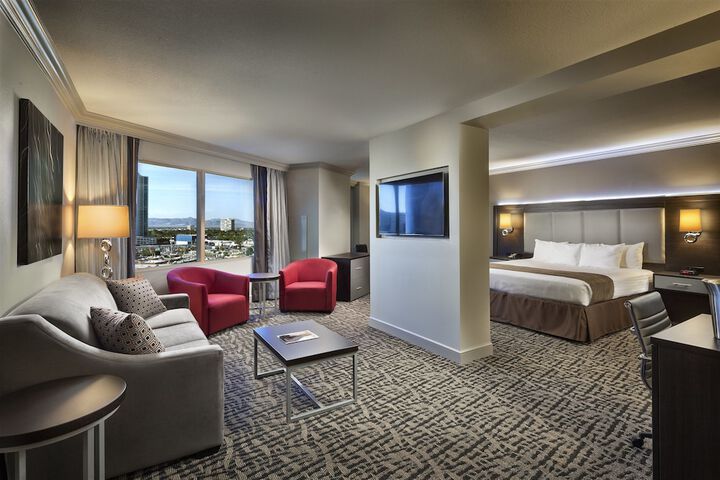 Room 34 of 143