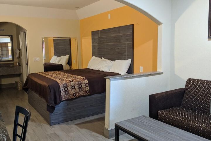 Room 15 of 20
