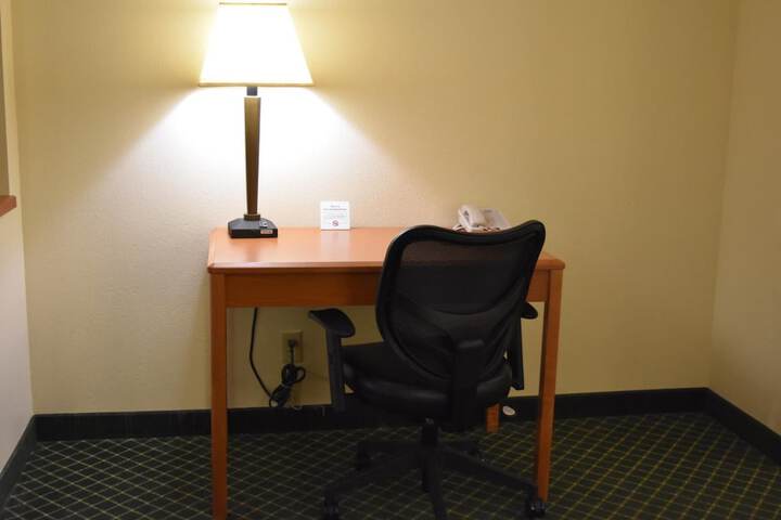 Room 32 of 53