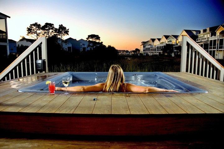 Waters Edge Inn - Adults Only