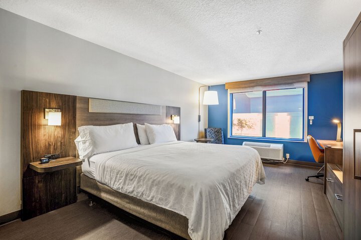 Holiday Inn Express & Suites Jacksonville - Atlantic Beach by IHG