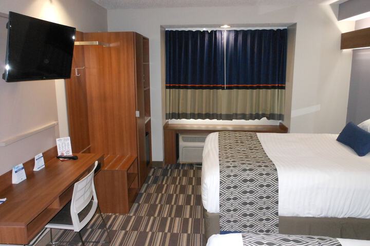 Room 21 of 48