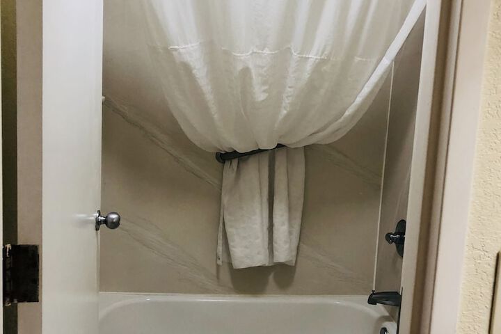Room 31 of 40