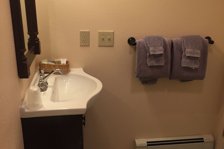 Room 15 of 40