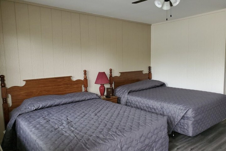 Room 18 of 37