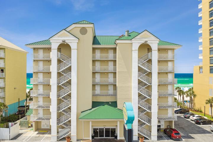 Hotel 3 of 34