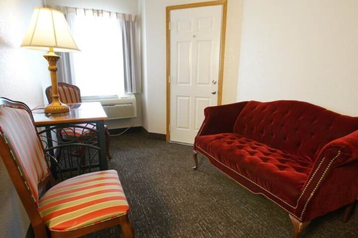 Room 41 of 85