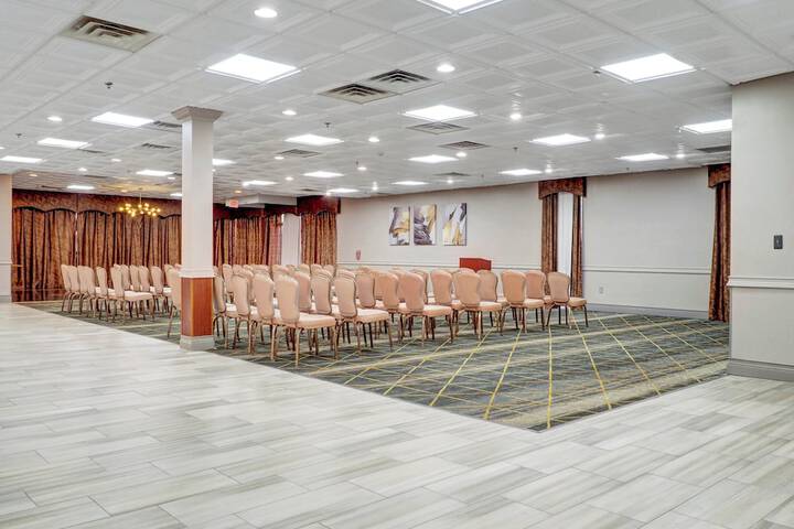 Holiday Inn Piscataway Somerset by IHG