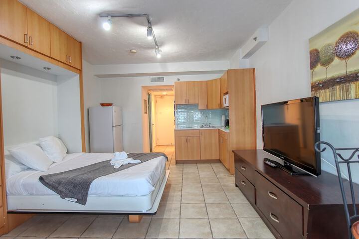 Room 77 of 242