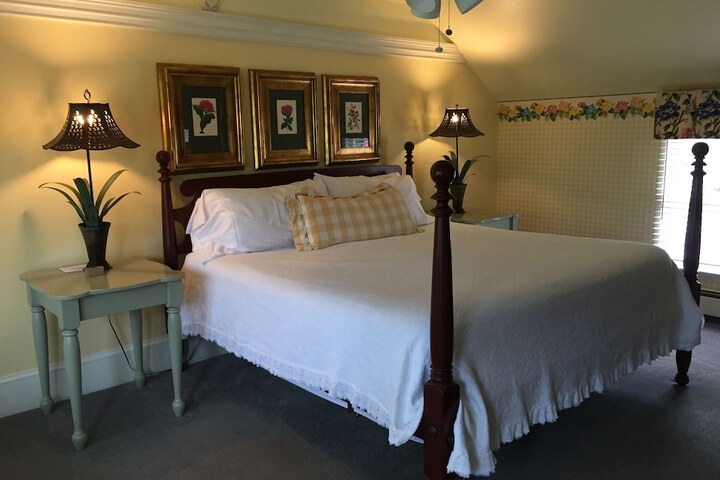 Room 16 of 73