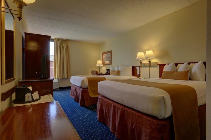 Room 33 of 37