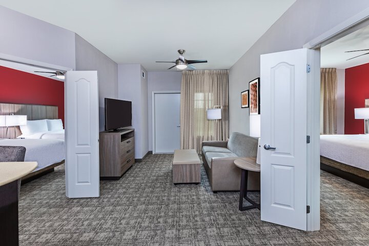 Staybridge Suites IAH Airport East by IHG