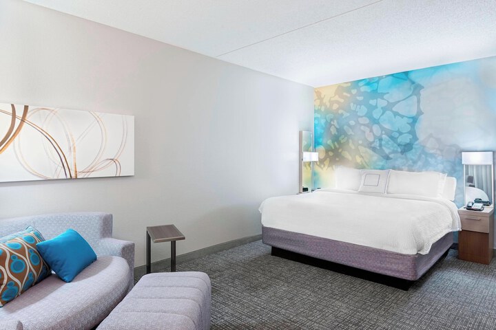Room 20 of 38