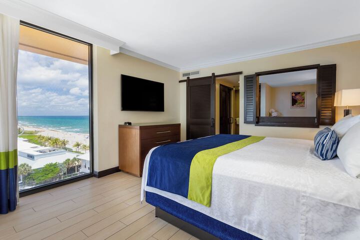 Wyndham Deerfield Beach Resort