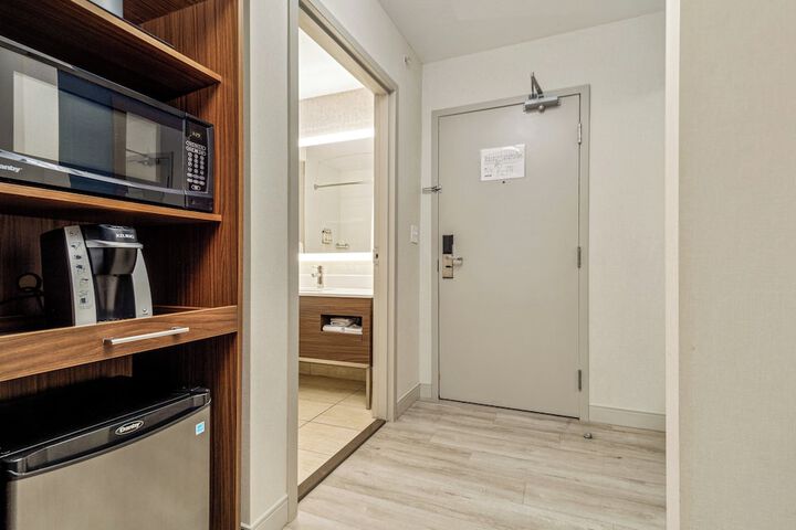 Room 255 of 348