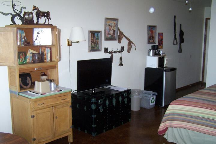 Room 33 of 53