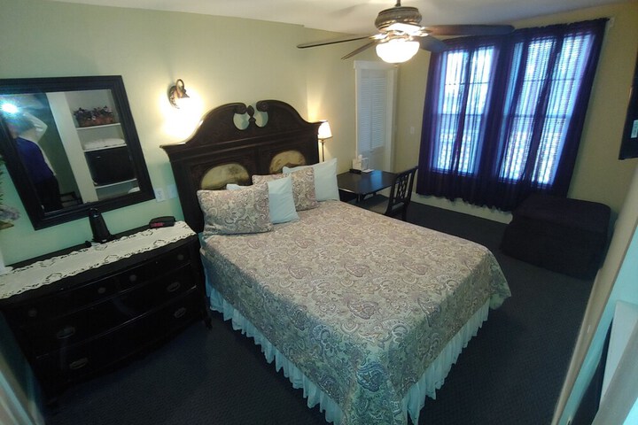 Island Guest House B & B