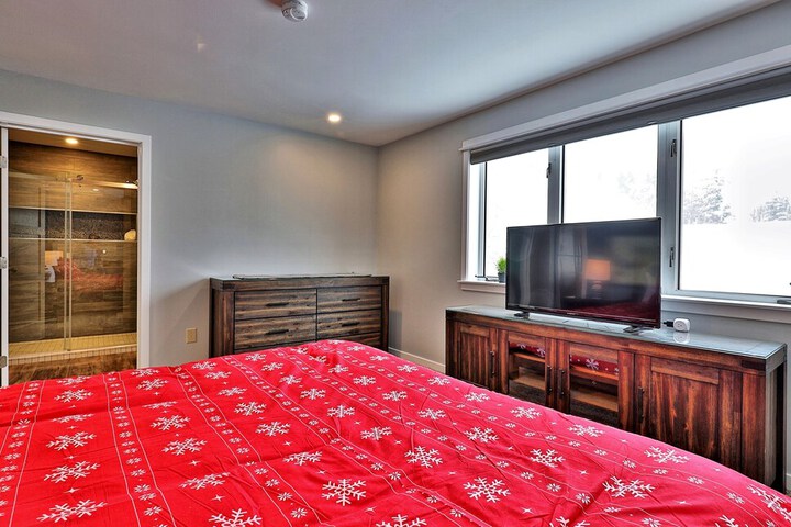Room 182 of 213