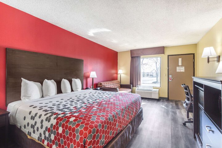 Room 15 of 30