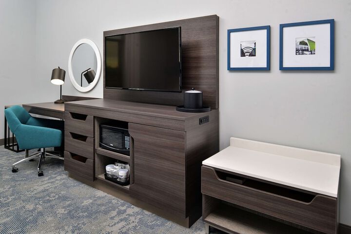 Room 43 of 62