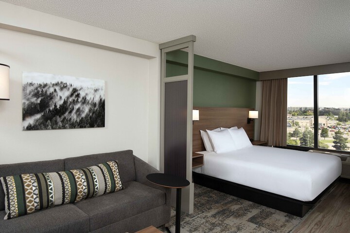Room 14 of 35