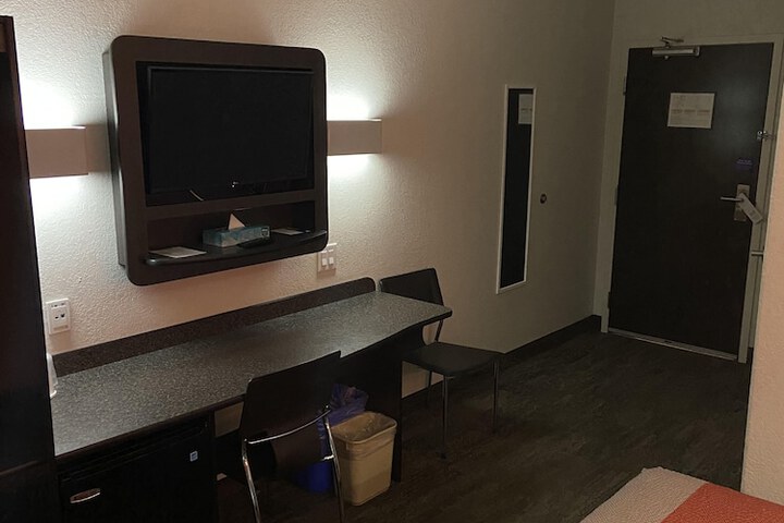 Room 38 of 56