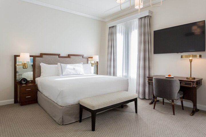 Room 41 of 62