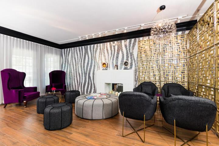 L Hotel