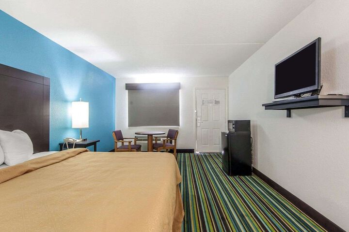 Room 20 of 32