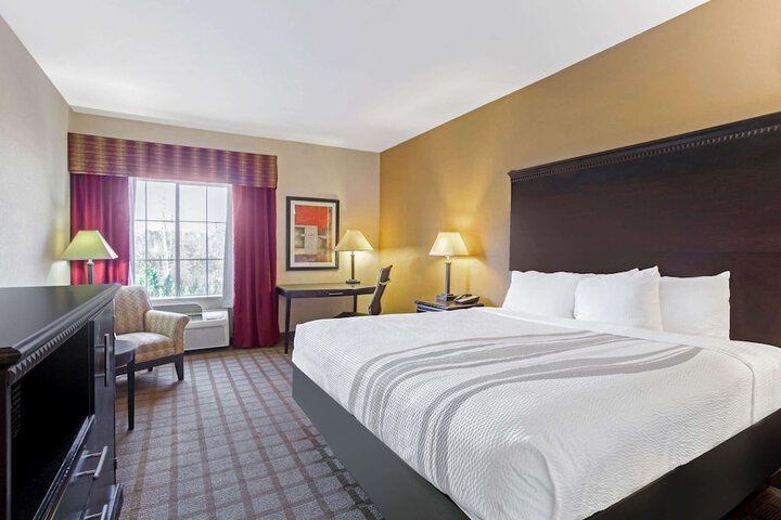La Quinta Inn & Suites by Wyndham Mobile Satsuma / Saraland