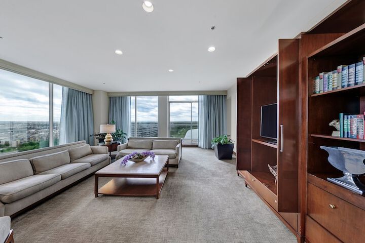 Renaissance Dallas North Hotel