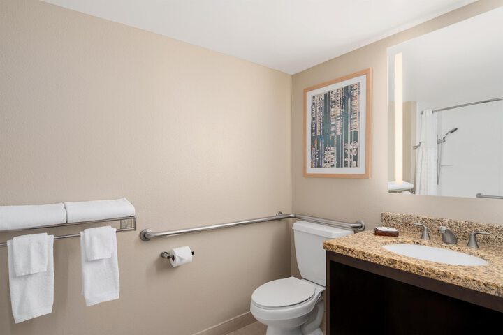 Embassy Suites by Hilton Seattle Tacoma International Airport