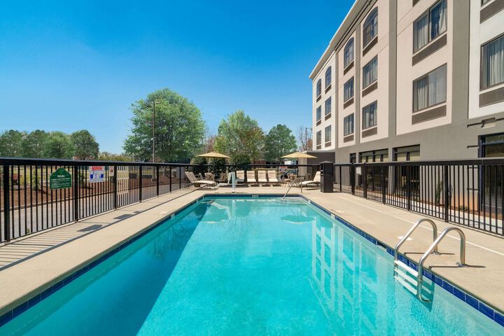 Pool 4 of 52