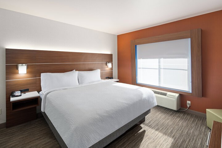 Holiday Inn Express & Suites Interstate 90 by IHG