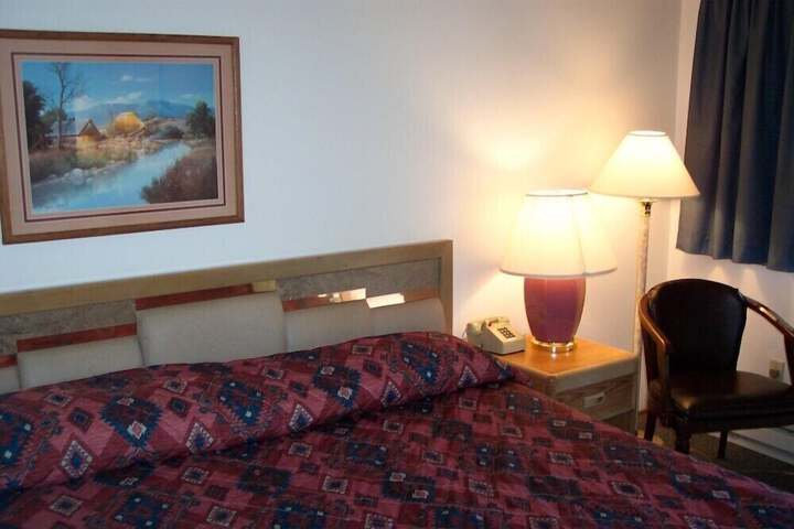 Room 15 of 26