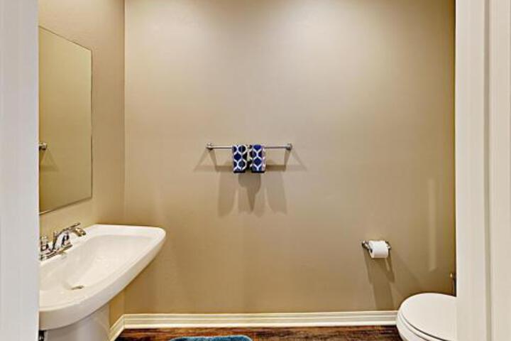 525 Surfbird Home Home