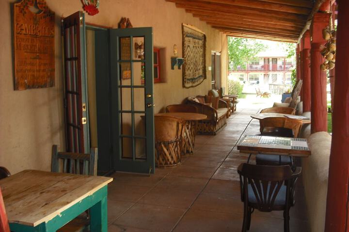 El Pueblo Lodge