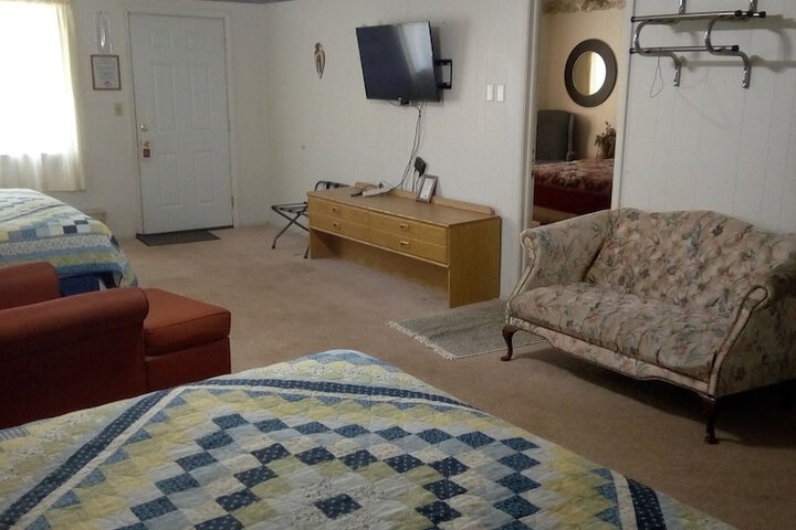 Room 29 of 37