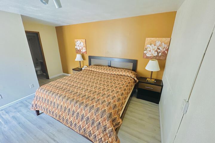 LA VILLA MOTEL